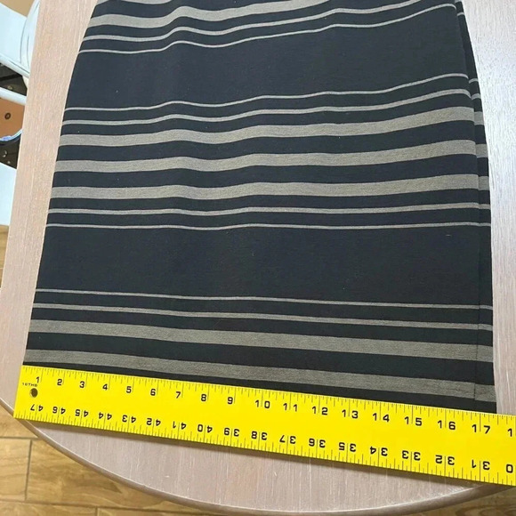 Women’s Banana Republic Dress Size 2 - Picture 6 of 9